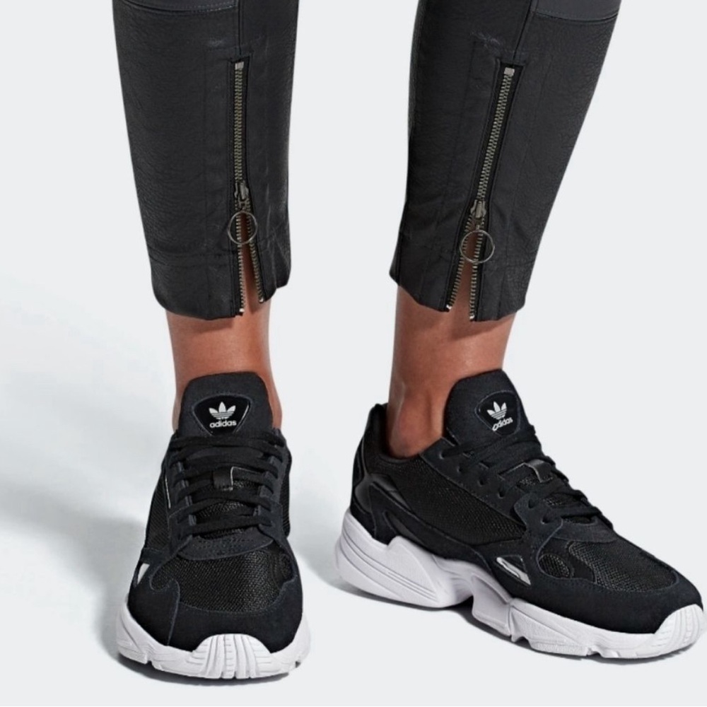 Nib sneakers - black & white athletic shoe. ADIDAS new in box